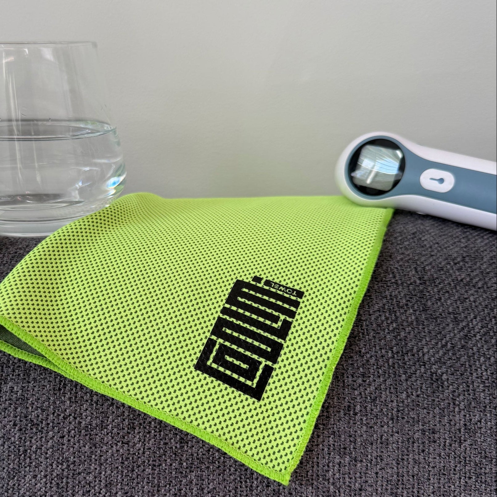 Care Cooling Towel - Neon & Royal